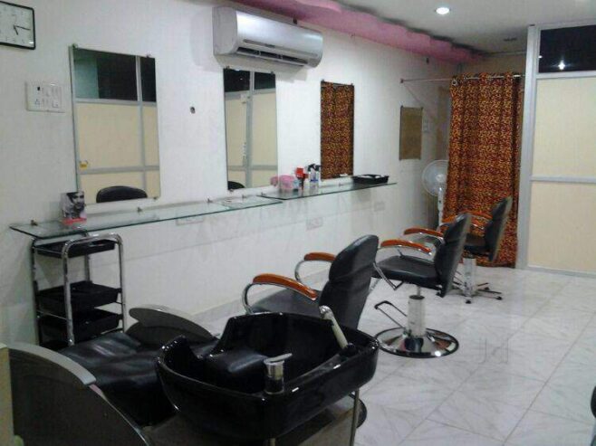 Royal Hair And Beauty Studio